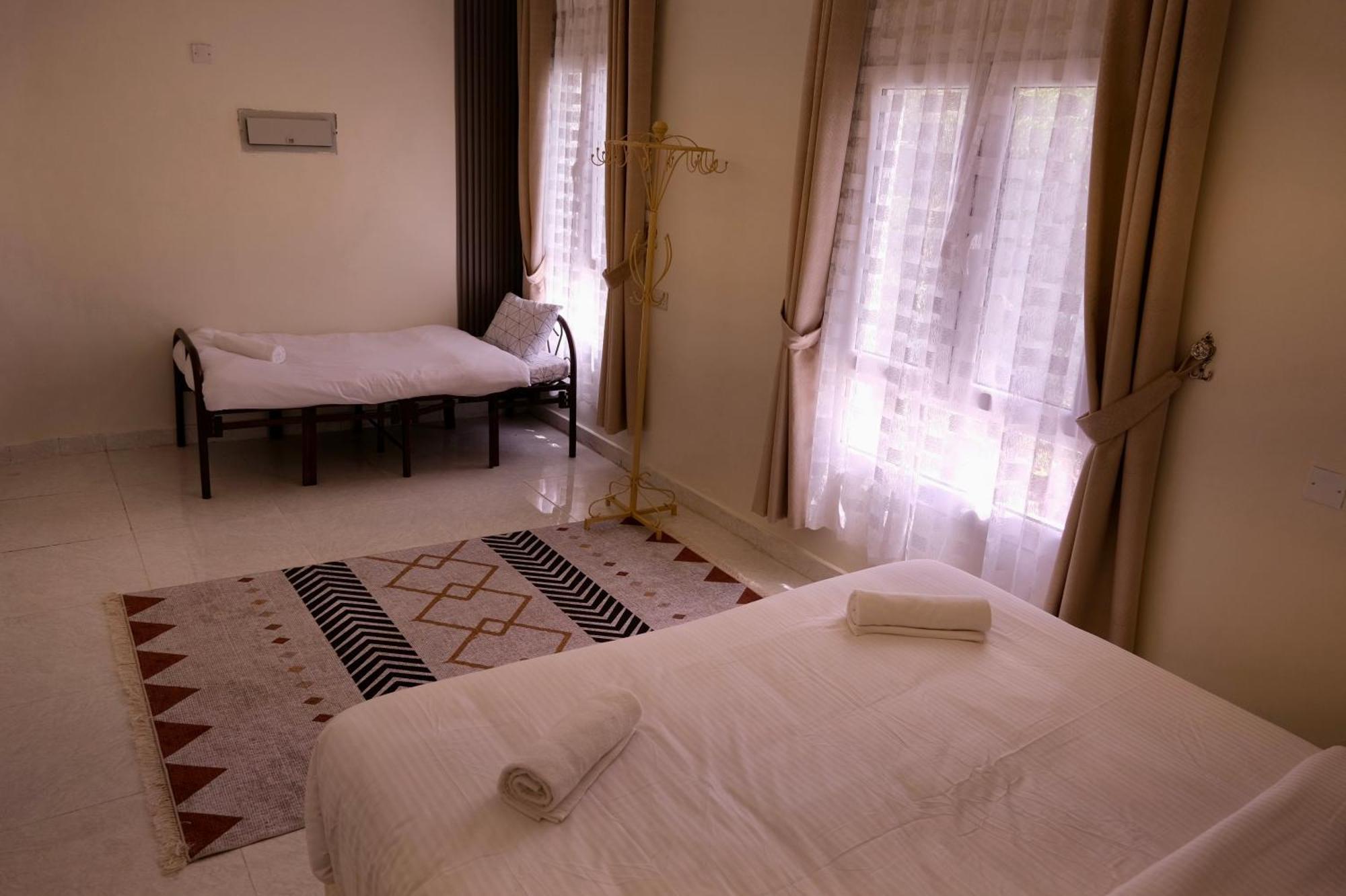 Holiday home Albustan House Misfah